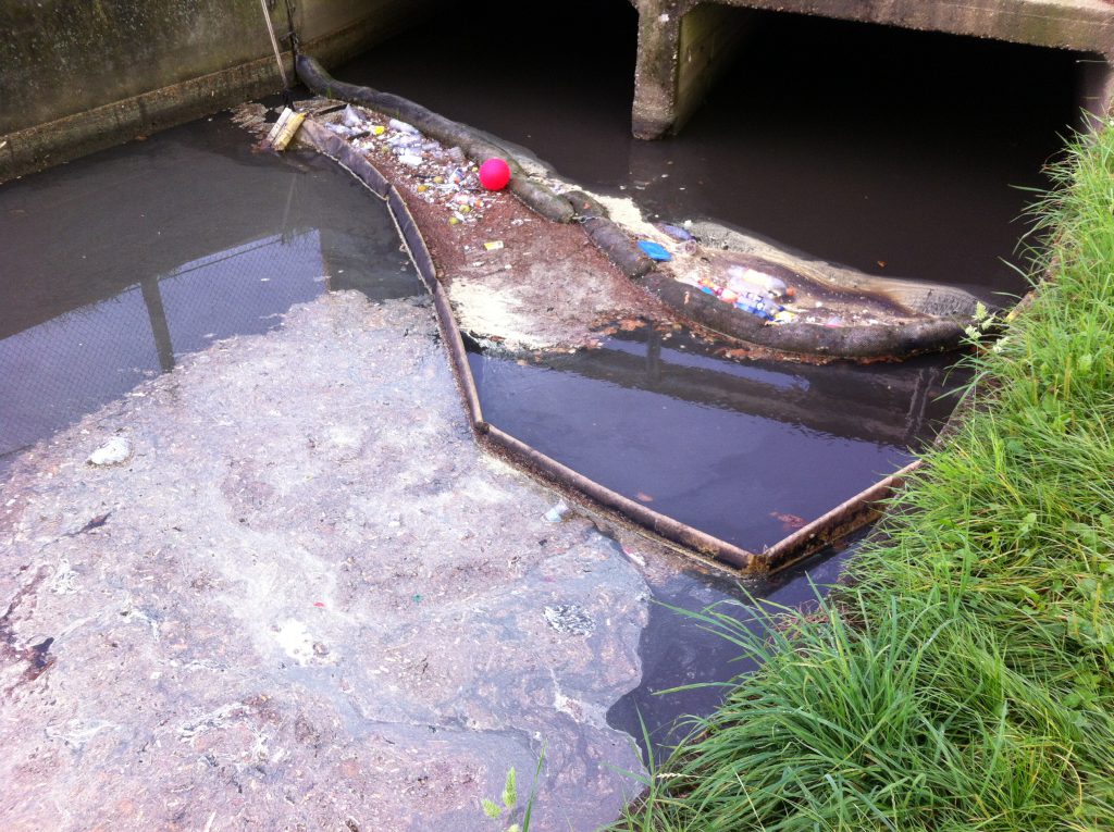 Déchets pollution eau Déchets pollution eau