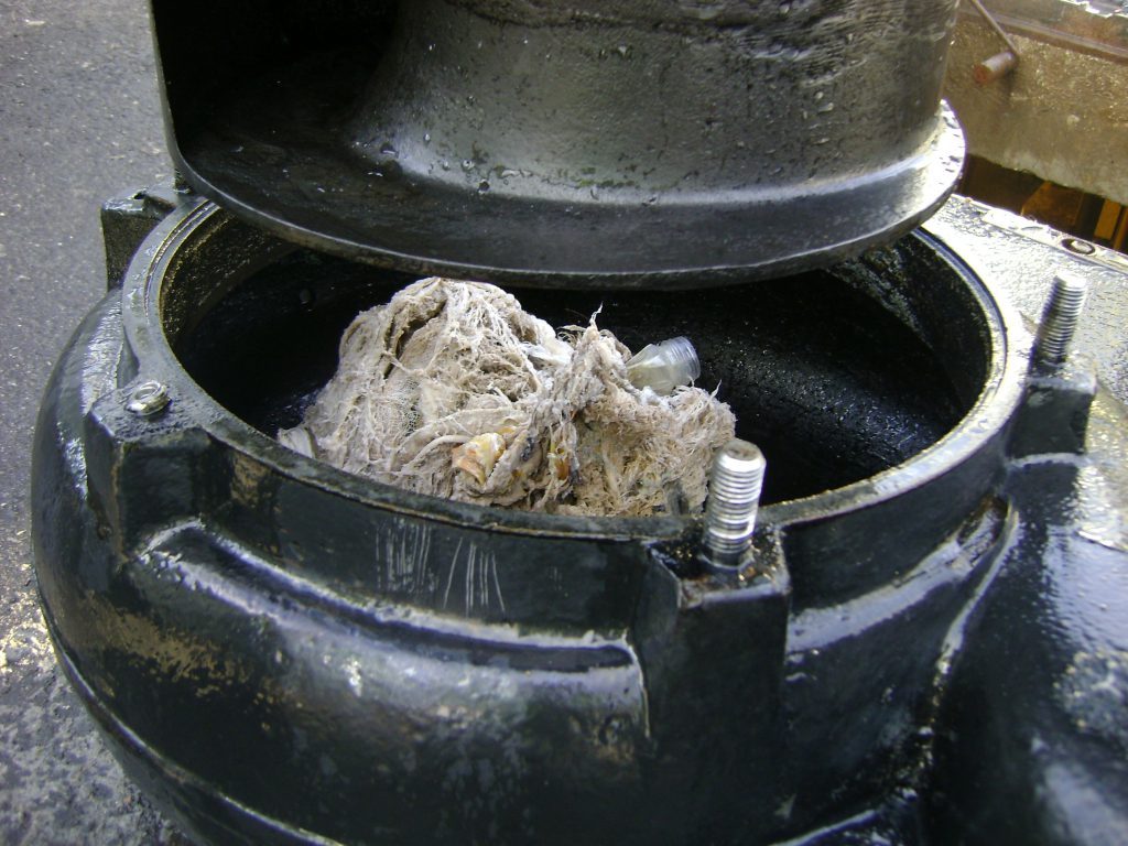 Lingettes dans les canalisations